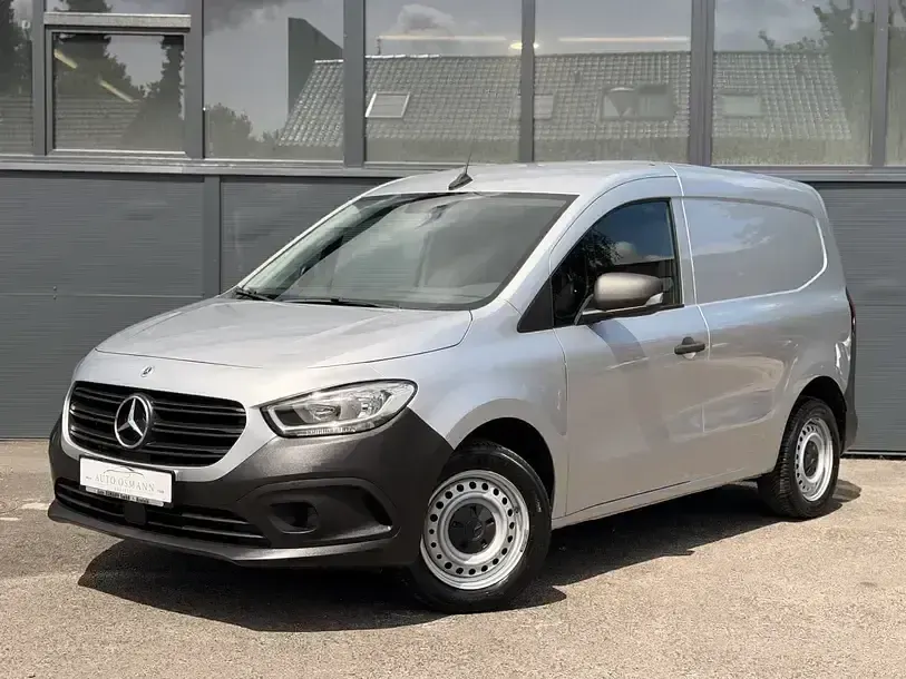 Gebraucht Mercedes Citan 110 95 PS (69 kW) 2023 Silber Van / Kleinbus