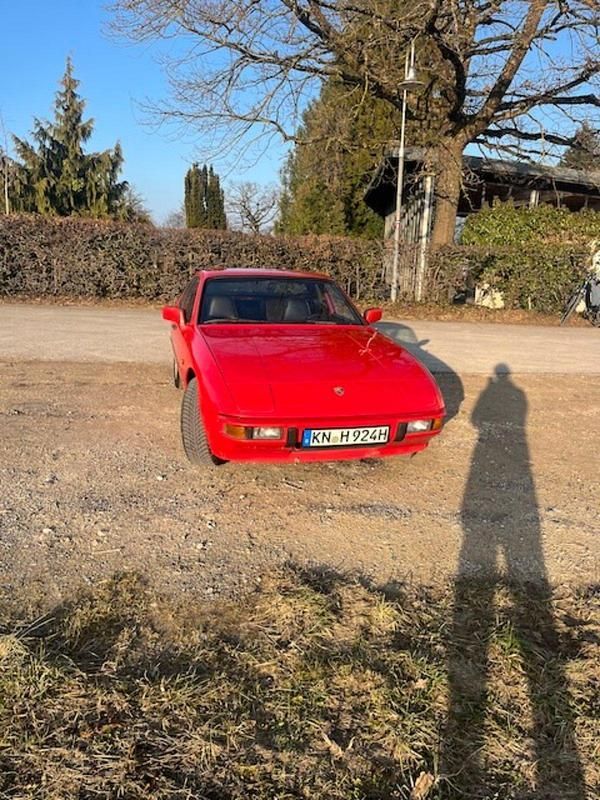 Rot Gebraucht 1983 Porsche 924 Coupé | 8.800 € - Bild 1/4