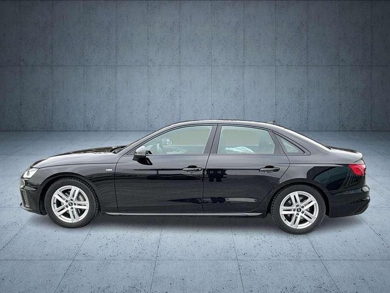 Gebraucht Audi A4 S-Line 204 PS (150 kW) 2022 Mythosschwarz metallic Limousine