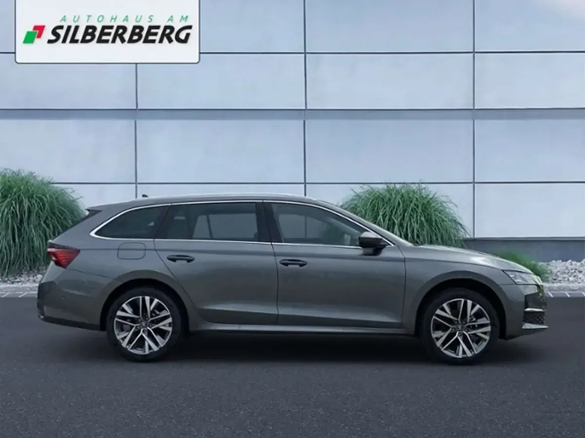 Neu Skoda Octavia 150 PS (110 kW) 2026 Graphitegrau metallic Kombi