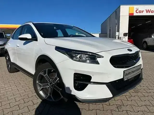 Gebraucht Kia XCeed Spirit 105 PS (77 kW) 2021 (hw2) deluxeweiss met. SUV