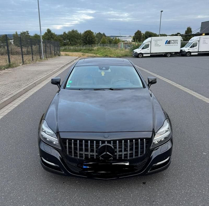 Schwarz Gebraucht 2011 Mercedes CLS350 Limousine | 13.550 € (Fairer Preis) - Bild 1/4