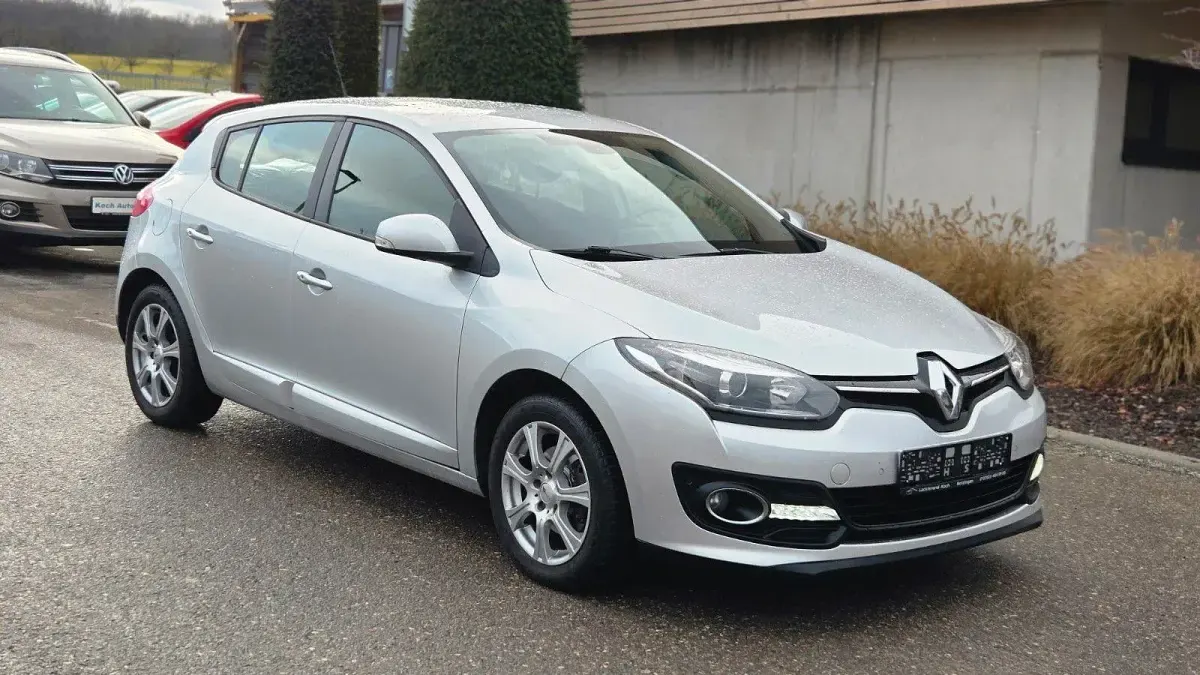 Gebraucht Renault Mégane III Initiale Paris 116 PS (85 kW) 2014 Silber Limousine