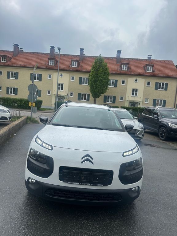 Lack weiss banquise/deckende l Gebraucht 2016 Citroën C4 Cactus Feel Kleinwagen | 5.800 € (Superpreis) - Bild 1/4
