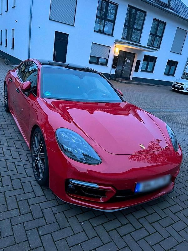Rot Gebraucht 2022 Porsche Panamera GTS Limousine | 115.000 € - Bild 1/4