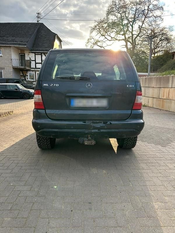 Second-hand Mercedes ML270 2003 SUV