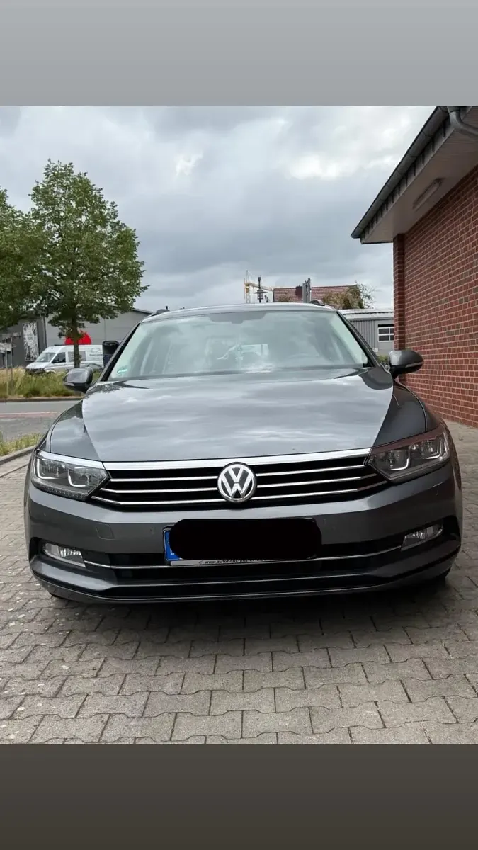 Gebraucht VW Passat Comfortline 150 PS (110 kW) 2016 Grau Kombi