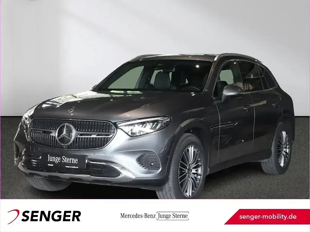 Gebraucht Mercedes GLC220 Avantgarde 197 PS (144 kW) 2023 SUV