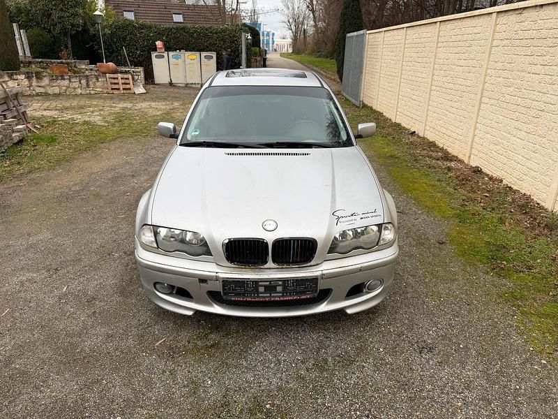 Silber Gebraucht 2001 BMW 316 Limousine | 1.300 € - Bild 1/4