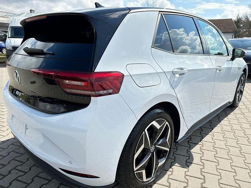 Gebraucht VW ID.3 Pro 150 kW (204 PS) 2021 Weiß Kleinwagen