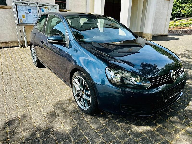 Blau Gebraucht 2009 VW Golf Limousine | 5.300 € (Etwas zu teuer) - Bild 1/4