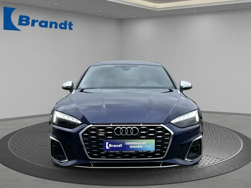 Gebraucht Audi S5 Sportback Ambiente 341 PS (250 kW) 2023 Navarrablau metallic (metallic) Kleinwagen