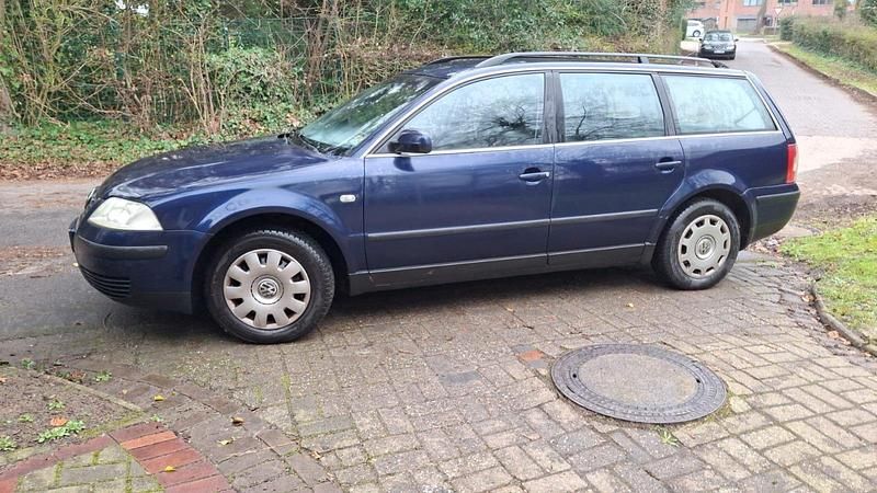 Używany VW Passat 102 KM (75 kW) 2002 Niebieski Kombi