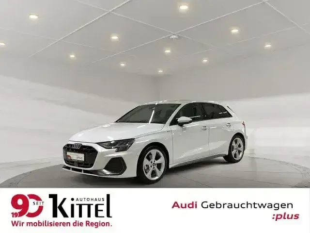 Używany Audi A3 S-Line 150 KM (110 kW) 2025 Biały Sedan/Limuzyna