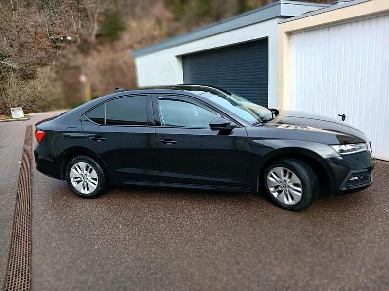 Gebraucht Skoda Octavia 116 PS (85 kW) 2020 Schwarz Limousine