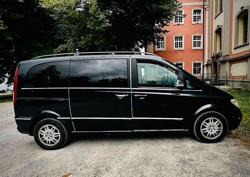 Schwarz Gebraucht 2004 Mercedes Viano Van / Kleinbus | 6.999 € (Fairer Preis) - Bild 1/4