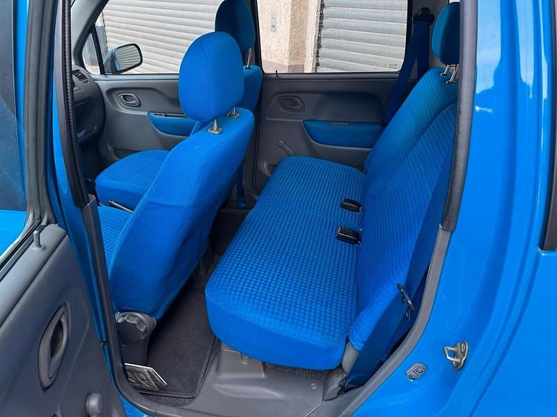 Second-hand Opel Agila 55 CP (40 kW) 2002 Albastru Monovolum