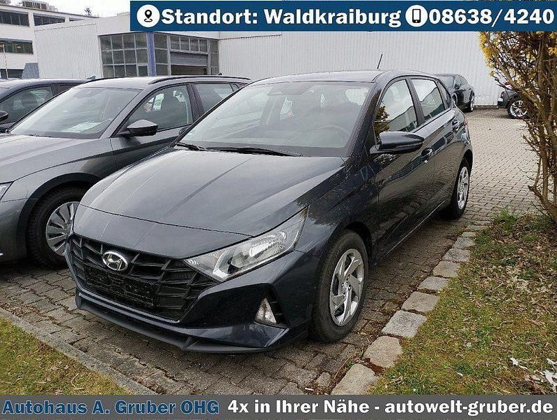 Gebraucht Hyundai i20 84 PS (61 kW) 2023 Grau Kleinwagen