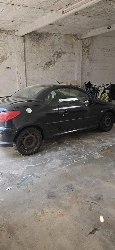 Gebraucht Peugeot 206 CC 109 PS (80 kW) 2005 Schwarz Cabrio