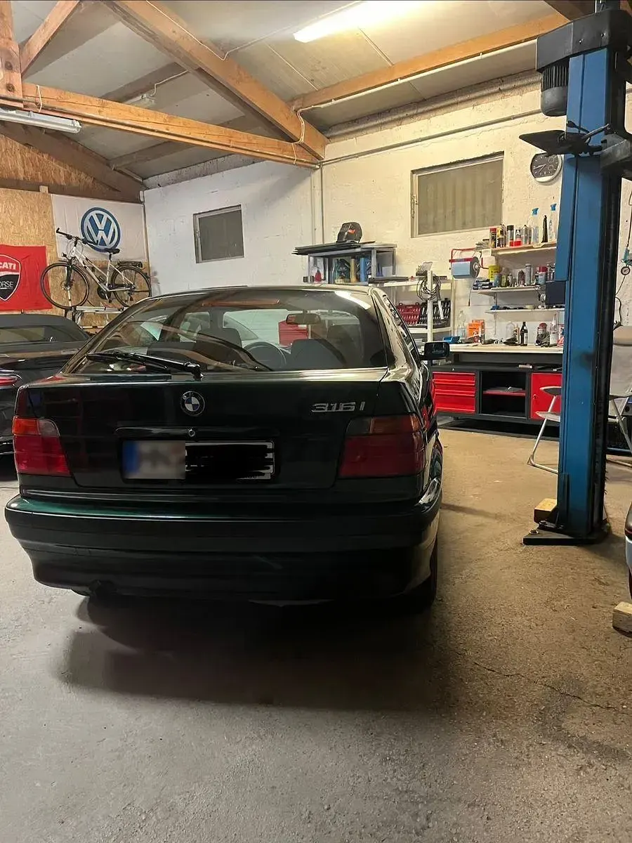 Gebraucht BMW 316 102 PS (75 kW) 1998 Grün Limousine