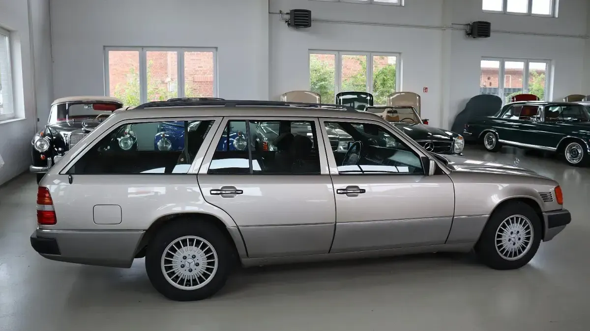 Gebraucht Mercedes 300 147 PS (108 kW) 1990 Silber Kombi