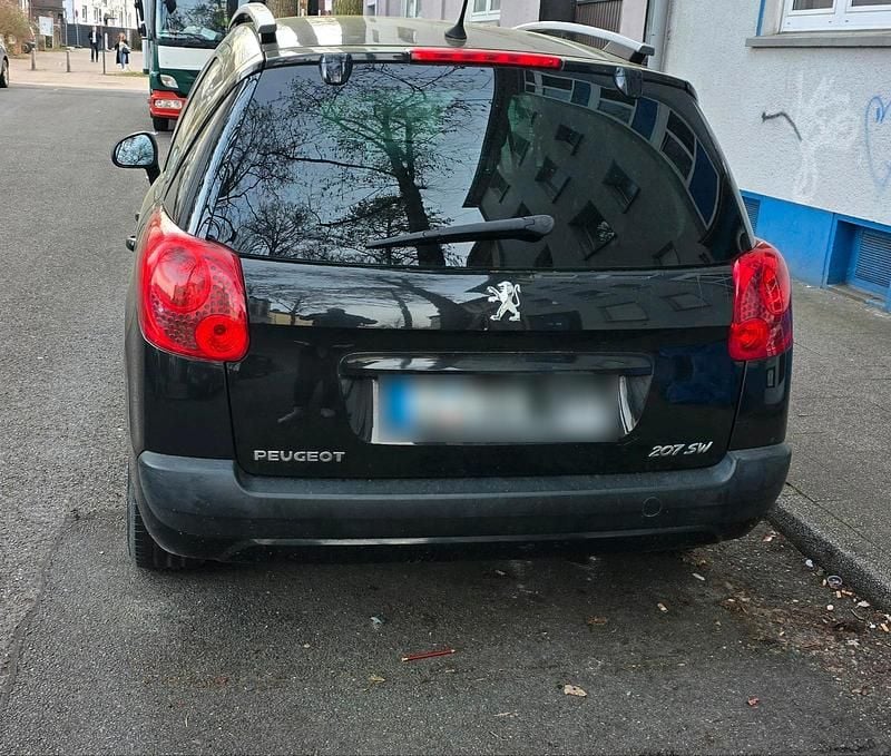 Gebraucht Peugeot 207 2008 Schwarz Kombi