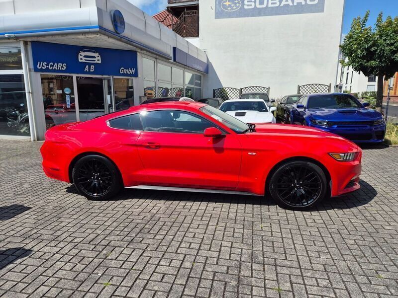 Rot Gebraucht 2017 Ford Mustang Coupé | 23.800 € (Guter Preis) - Bild 1/4