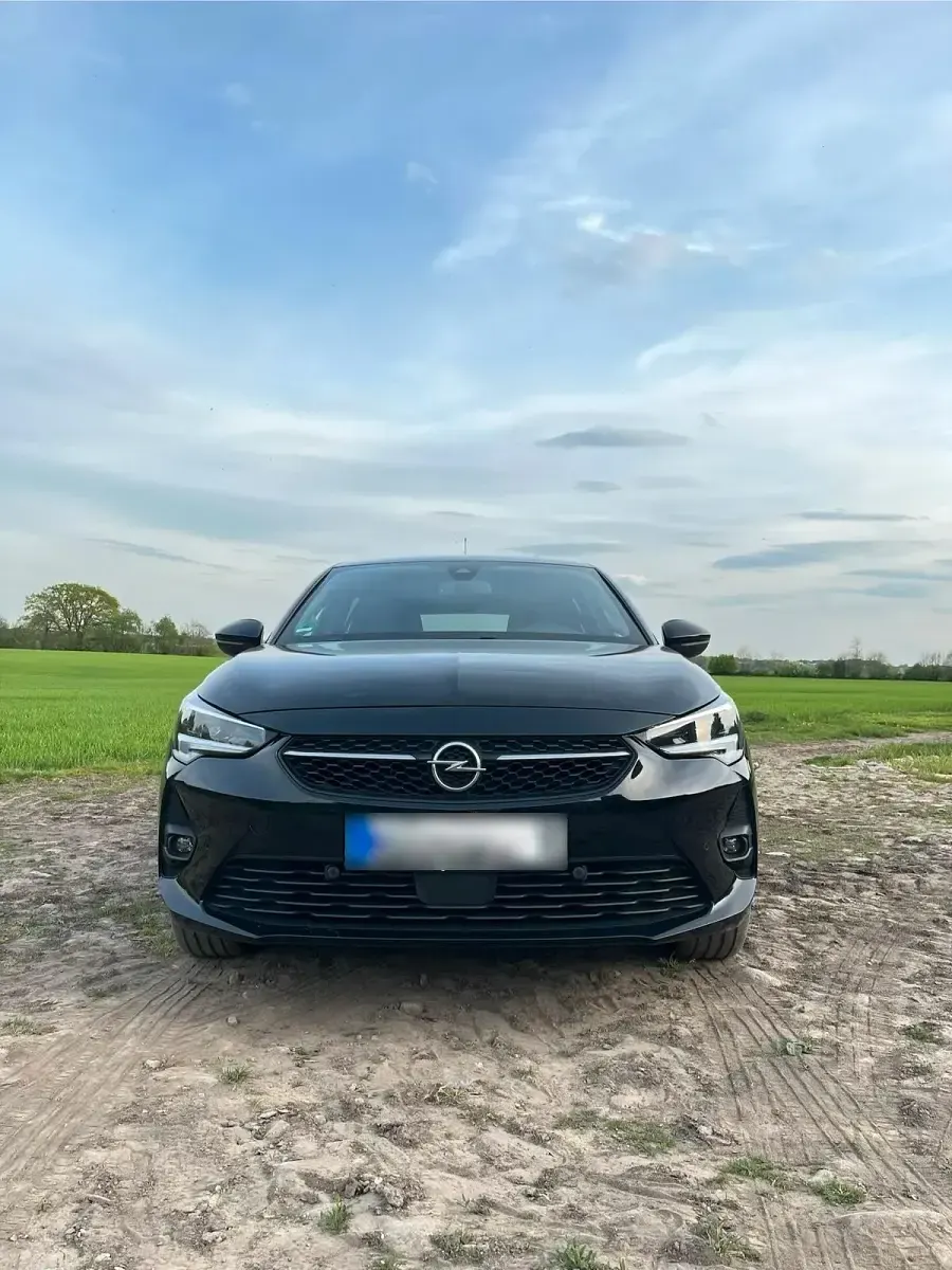 Gebraucht Opel Corsa-e Ultimate 102 kW (140 PS) 2021 Schwarz Kleinwagen