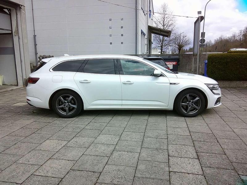 Gebraucht Renault Talisman Initiale Paris 200 PS (147 kW) 2022 Weiss "nacre" Kombi