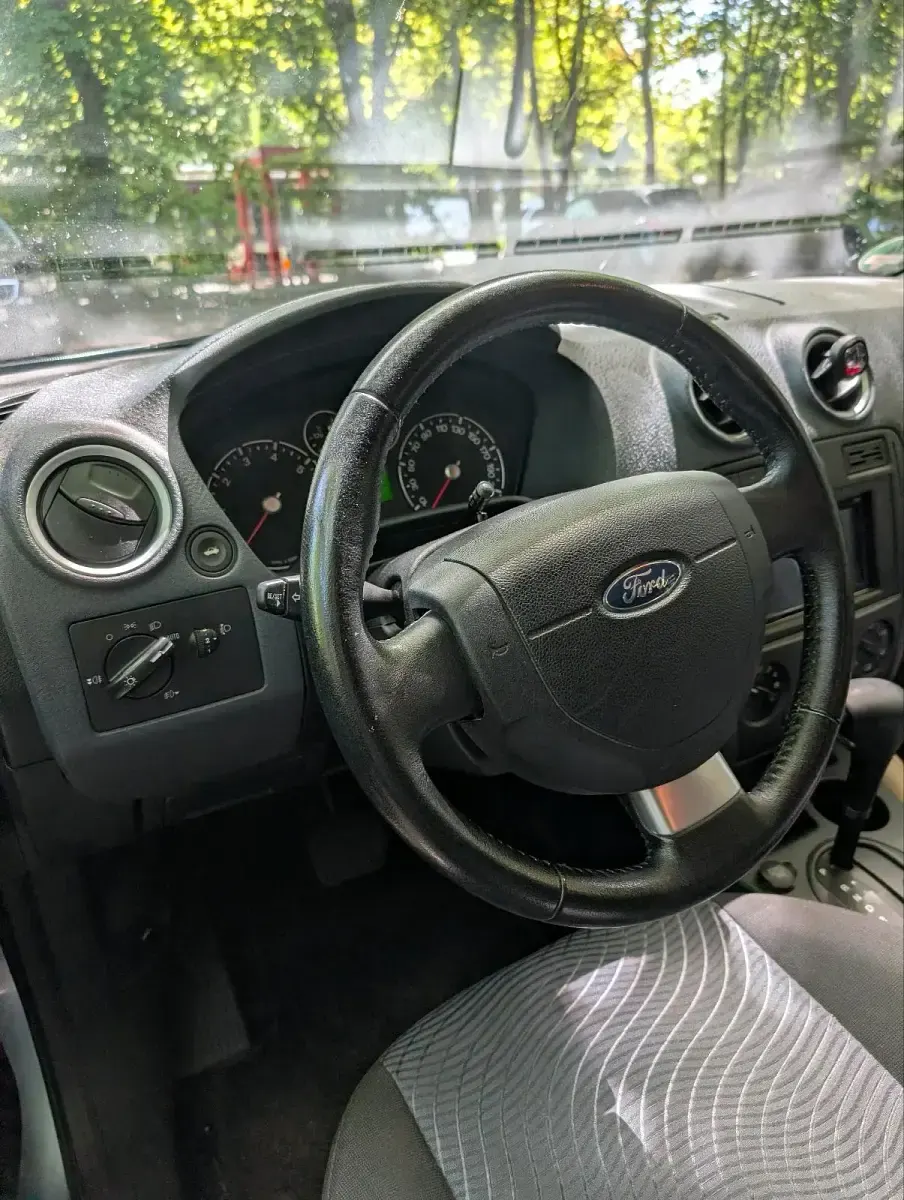 Gebraucht Ford Fusion 101 PS (74 kW) 2006 Blau Kleinwagen