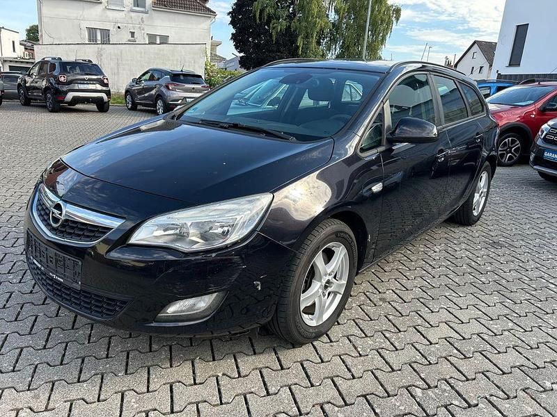 Schwarz Gebraucht 2011 Opel Astra Edition Kombi | 2.950 € (Teuer) - Bild 1/4