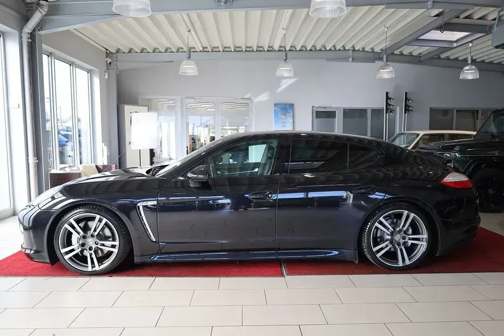 Gebraucht Porsche Panamera 4 299 PS (219 kW) 2011 Basaltschwarz Kleinwagen