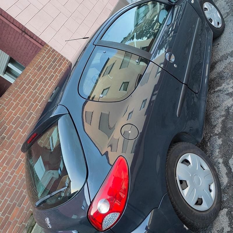 Gebraucht Peugeot 206+ 75 PS (55 kW) 2010 Schwarz Kleinwagen