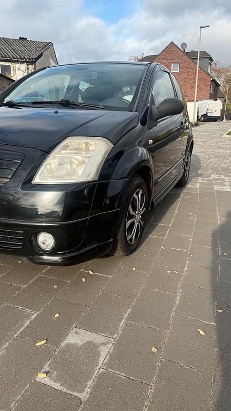 Schwarz Gebraucht 2006 Citroën C2 Kleinwagen | 2.189 € (Fairer Preis) - Bild 1/4