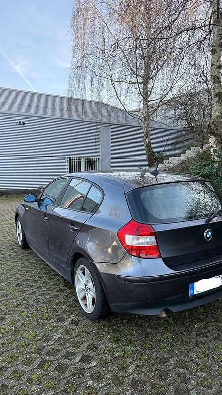 Gebraucht BMW 118 122 PS (89 kW) 2004 Kleinwagen