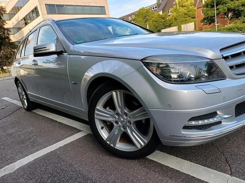 Grau Gebraucht 2010 Mercedes C300 Kombi | 11.900 € (Etwas zu teuer) - Bild 1/4