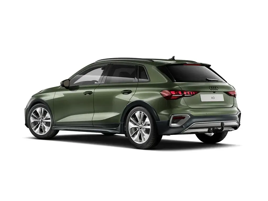 Gebraucht Audi A3 Ambiente 150 PS (110 kW) 2025 Distriktgrün metallic Kombi