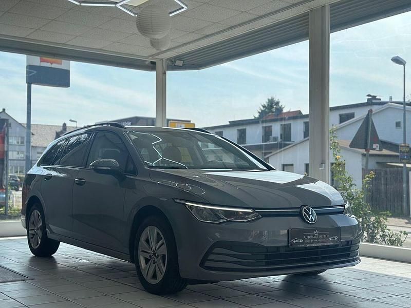 Grau Gebraucht 2023 VW Golf VIII Business Kombi | 17.950 € (Superpreis) - Bild 1/4