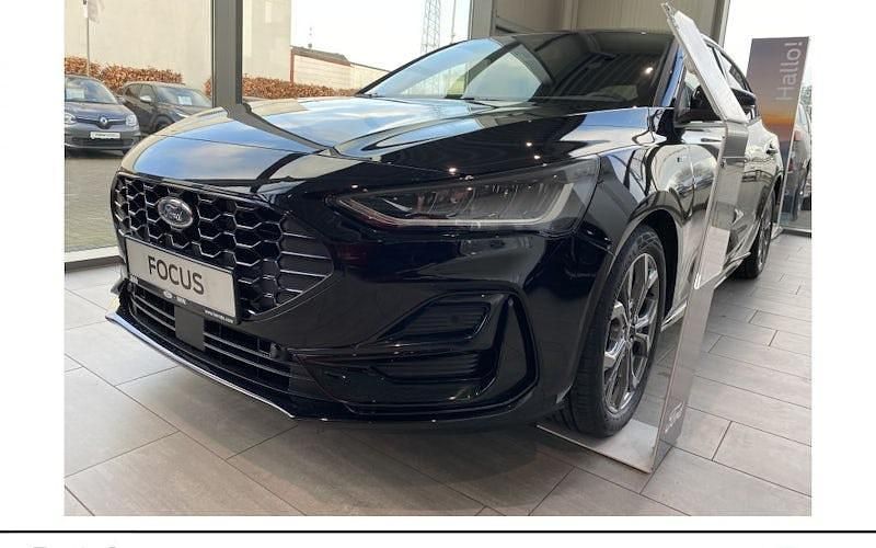 Neu Ford Focus ST-Line 125 PS (91 kW) 2025 Schwarz Limousine