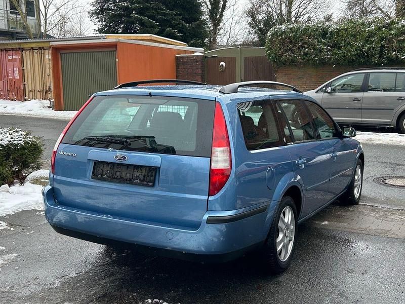 Gebraucht Ford Mondeo Ghia 145 PS (106 kW) 2002 Blau Limousine