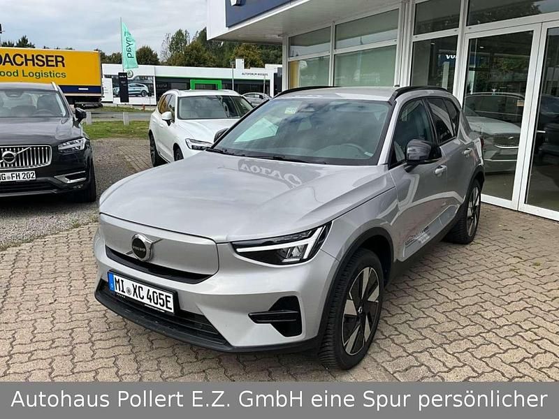 Silber Gebraucht 2025 Volvo XC40 Core SUV | 44.950 € (Etwas zu teuer) - Bild 1/4