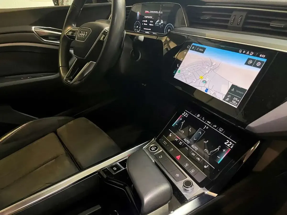 Gebraucht Audi e-tron Sportback Sport 300 kW (408 PS) 2021 Blau SUV