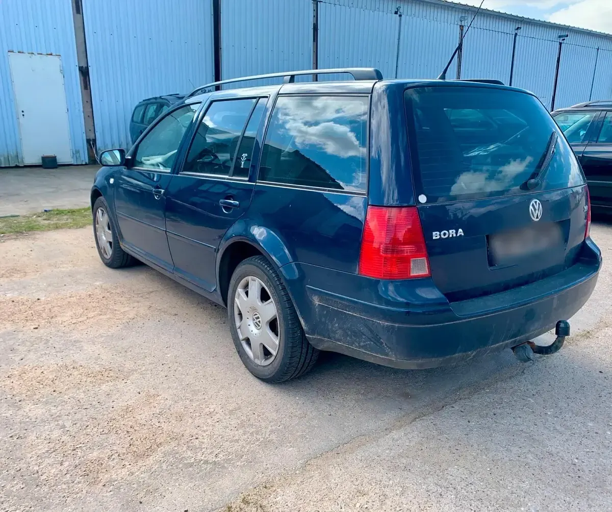Occasion VW Bora Highline 116 ch (85 kW) 2004 Bleue Break