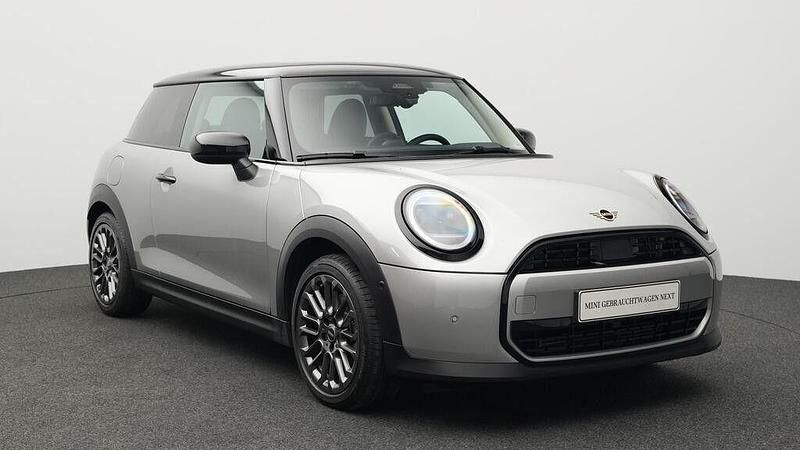 Gebraucht Mini Cooper Classic 156 PS (114 kW) 2024 Silber Kleinwagen
