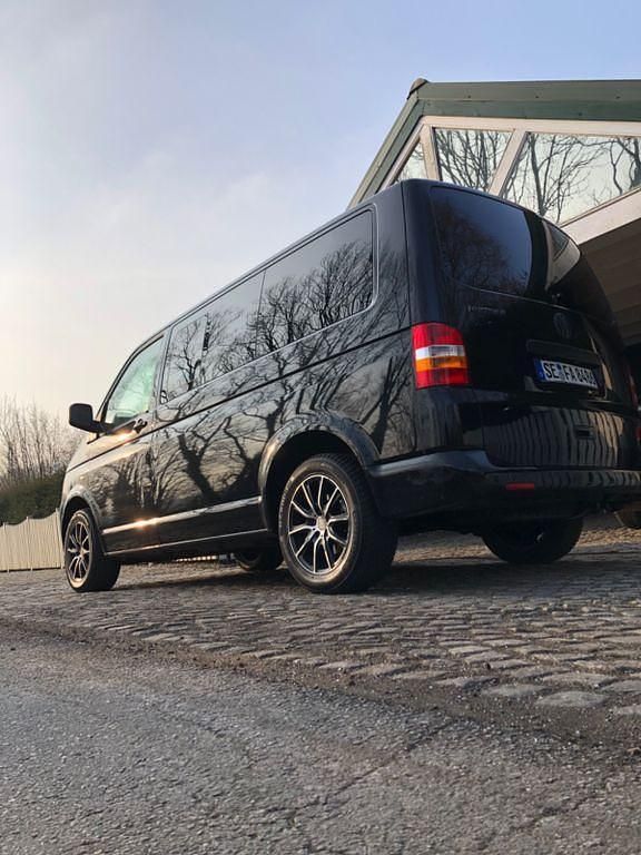 Schwarz Gebraucht 2008 VW Multivan Startline Van | 9.950 € - Bild 1/4