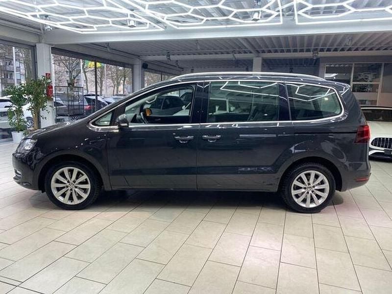 Gebraucht VW Sharan Highline 150 PS (110 kW) 2018 Uranograu Van / Kleinbus