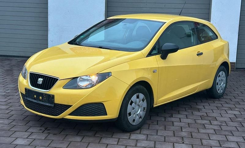 Gelb Gebraucht 2010 Seat Ibiza Limousine | 2.890 € (Guter Preis) - Bild 1/4