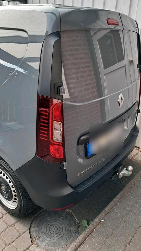 Gebraucht Renault Express 86 PS (63 kW) 2023 Grau Van / Kleinbus