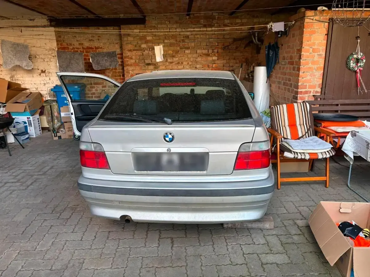 Gebraucht BMW 316 105 PS (77 kW) 1998 Silber Coupé