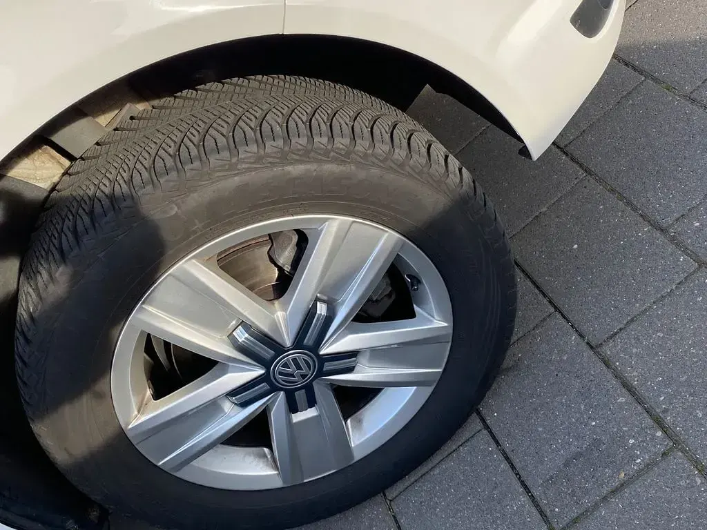 Gebraucht VW Multivan Comfortline 102 PS (75 kW) 2017 Weiß Van / Kleinbus